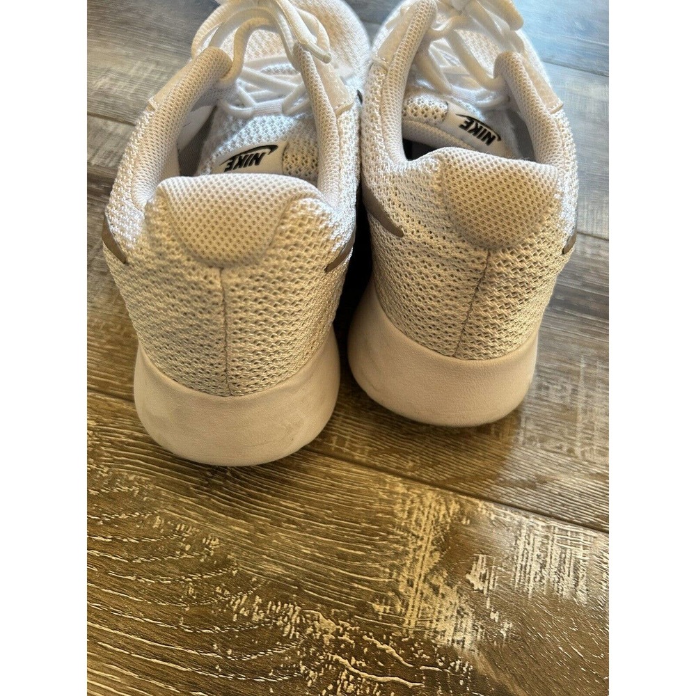 Nike Men's Tanjun White Running Shoes Sneakers Men's Size 9 - Picture 4 of 6